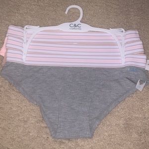 Three pack of ribbed hipster underwear size S NWT